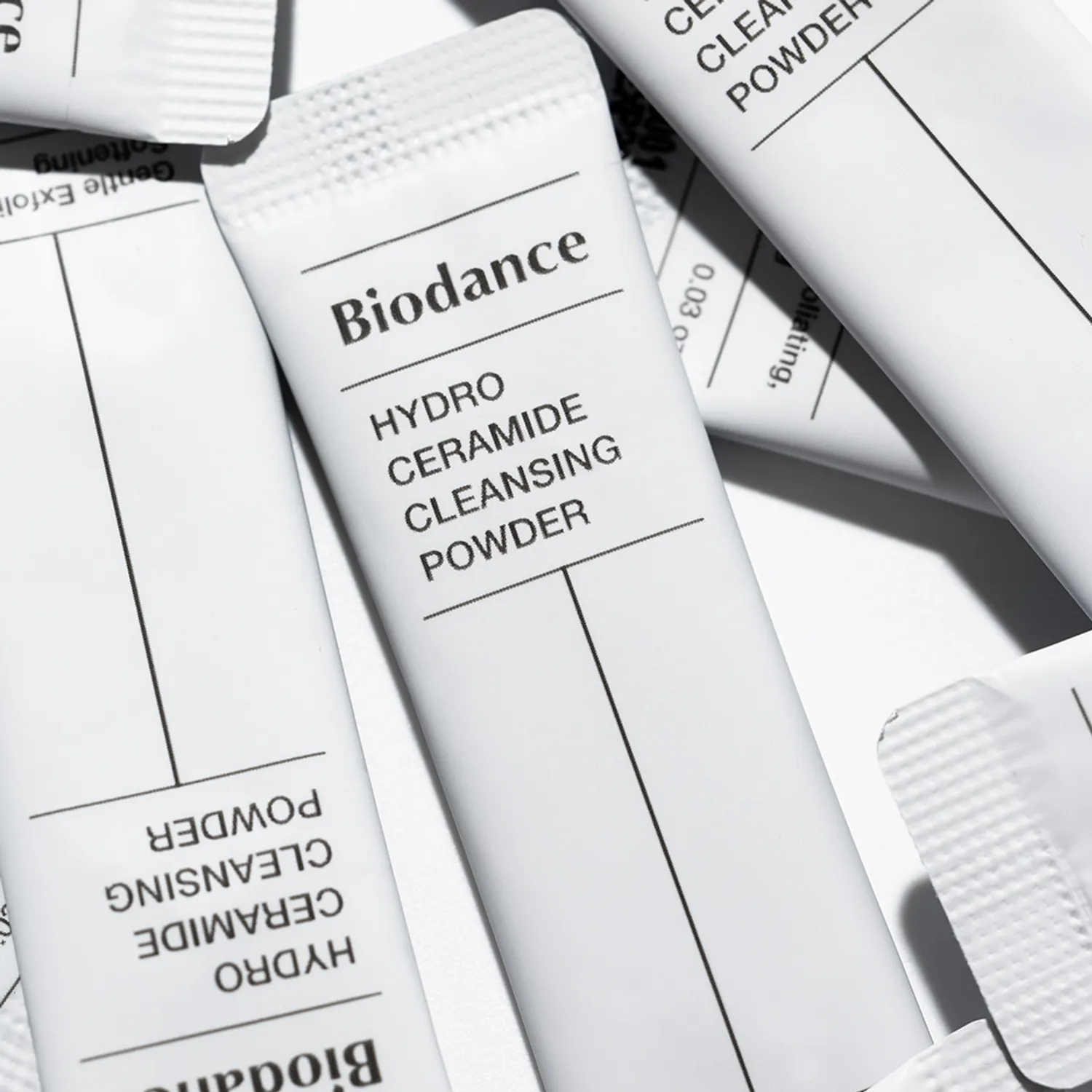 Hydro Ceramide Cleansing Powder